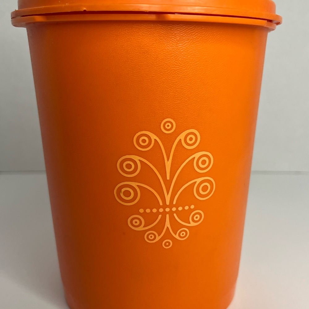 Tupperware Vibrant Orange Lid